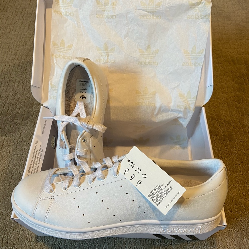 Men’s adidas size 10 NIB